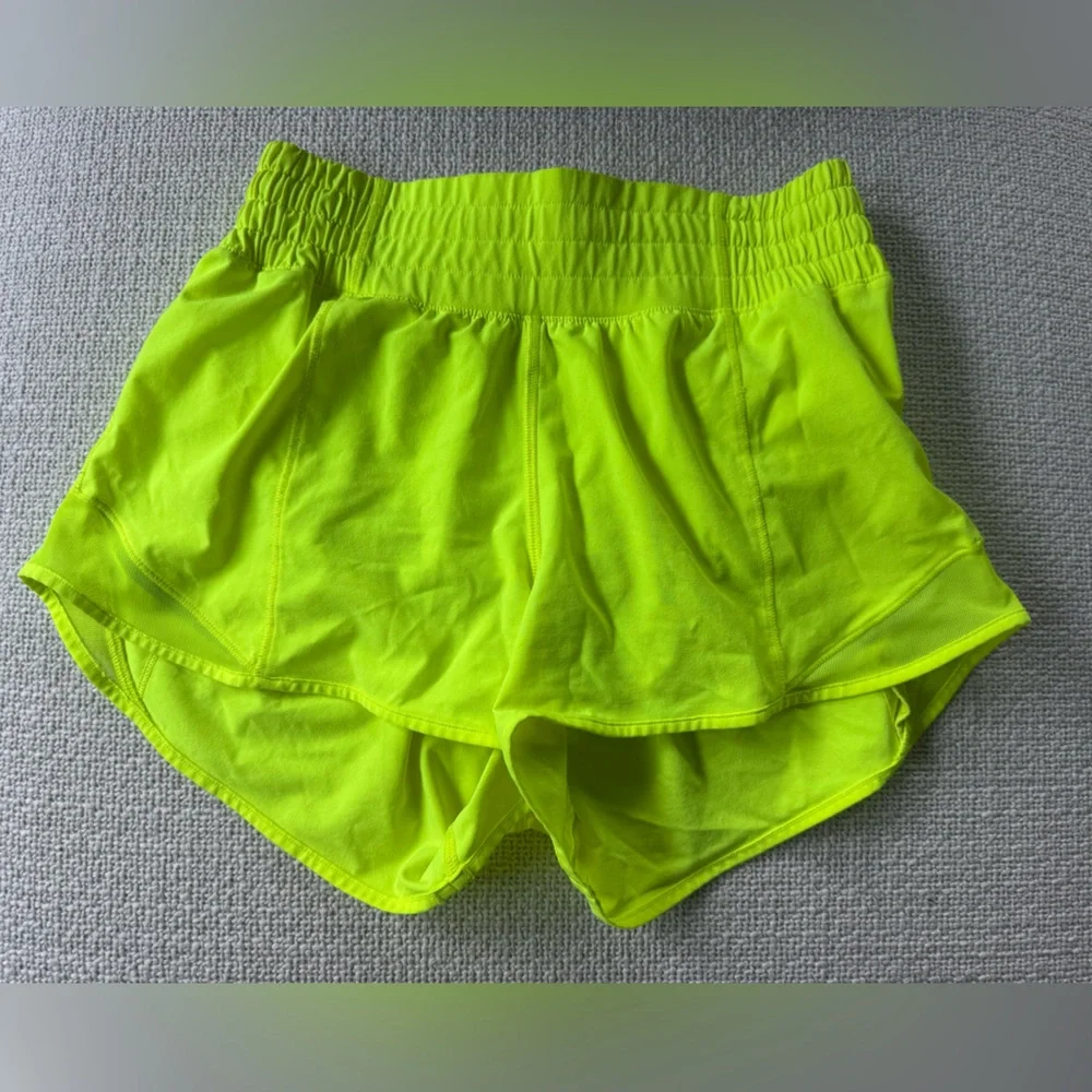 lululemon athletica Highlighter Yellow Hotty Hot Shorts - Size 2